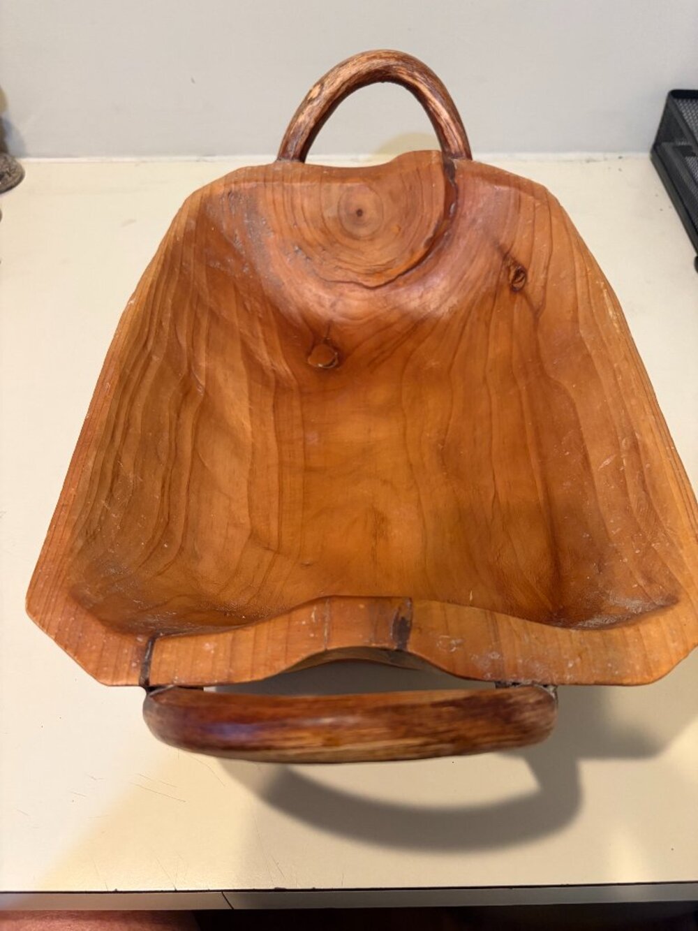 PRIMITIVE HAND-CARVED ROOT WOOD SCULPTURAL FARMHOUSE DOUGH SERVING BOWL 17 X 10"